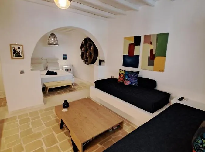 Kalypso Pool At 別荘